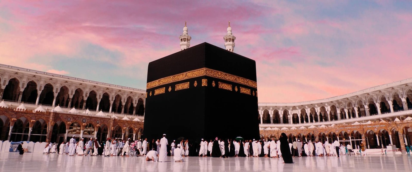 Prebook your Umrah Packages 2025 now and get discount prices